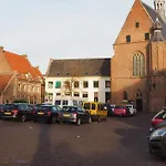 Stadslogement No 11-13
