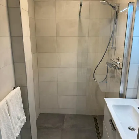شقة Stadslogement No 11-13 *